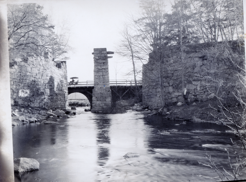 Aquaduct at Shawsheen Ave